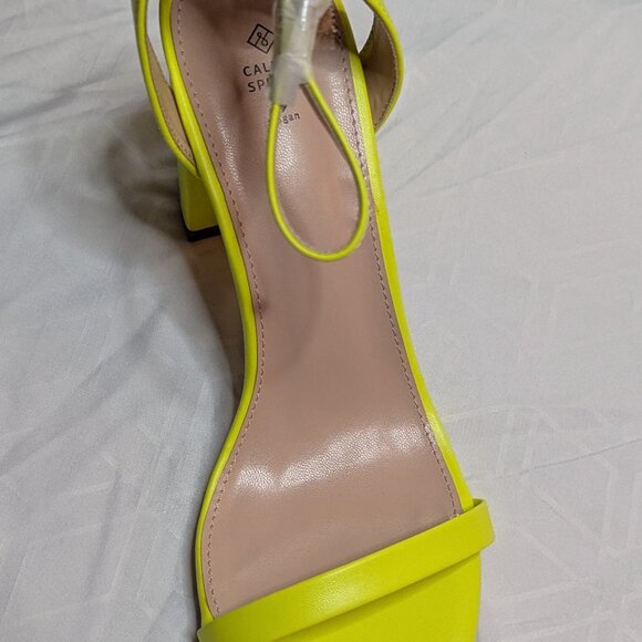 NWT Neon Yellow Block Heels - Picture 2 of 4